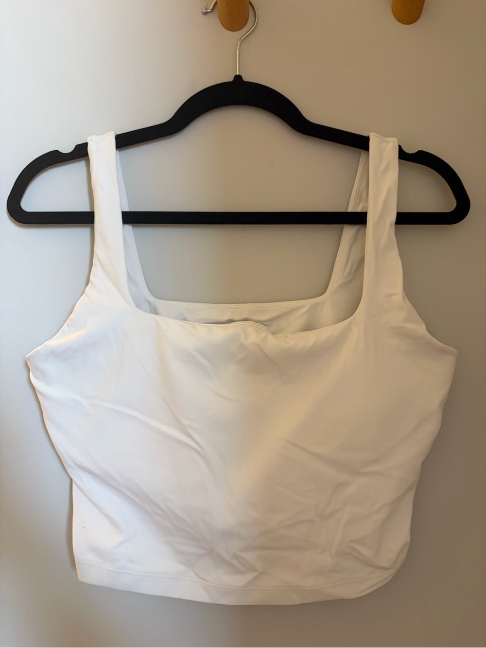 CRZ YOGA Butterluxe Square Neck Crop Tank Top
Built in Bra